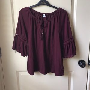 Maroon Old Navy bell sleeve tassel top